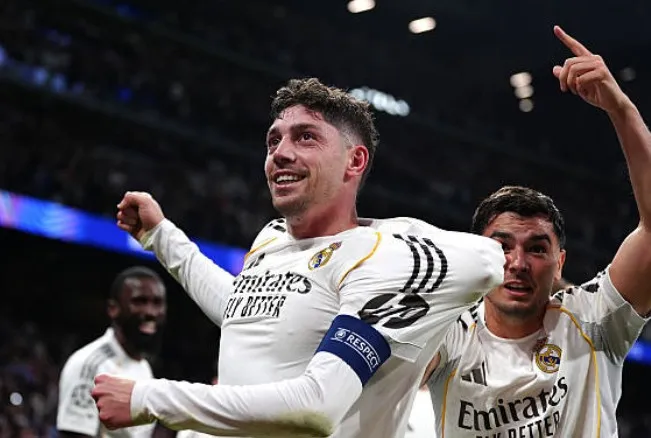 开云app下载-超神发挥，巴尔韦德上半场对抗胜出等7项数据领跑全场